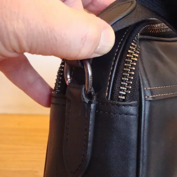 COACH Graham Crossbody Smooth Leather Black Adjustable Strap VERY GOOD CONDTION! - Picture 8 of 10